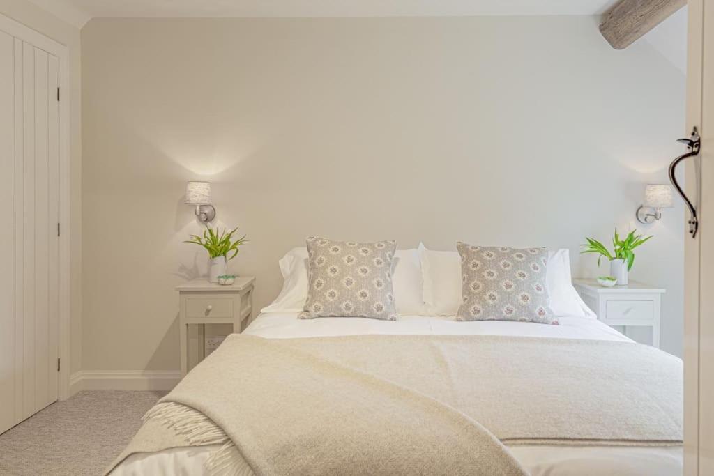 East Barn Cottage - Refurbished Barn Conversion! Weston Subedge Dış mekan fotoğraf